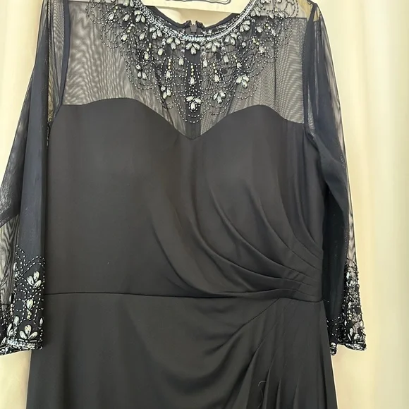 Formal lightweight navy dress with beaded detail. Worn once - Picture 4 of 4